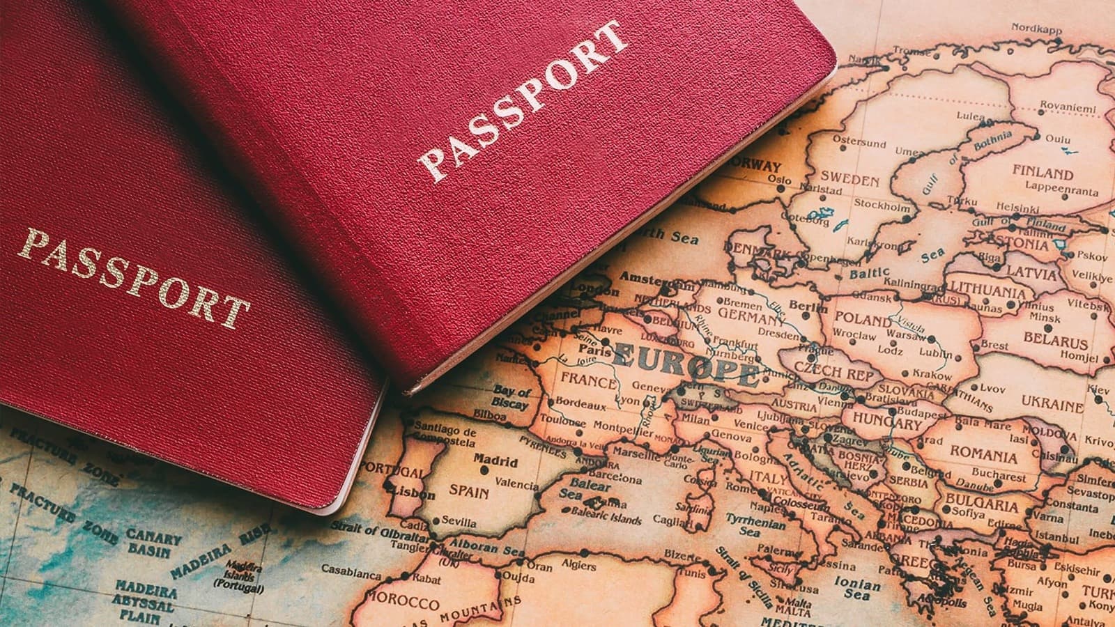 Travel Hero Background 2